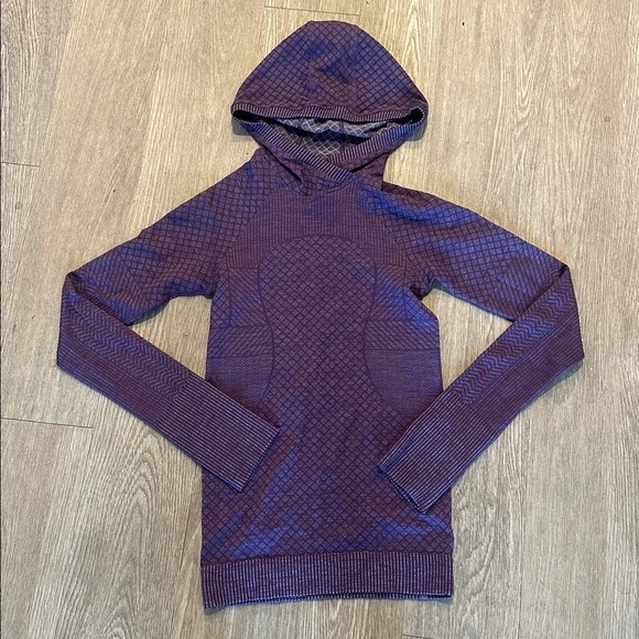 Tops - Lululemon Restless Long Sleeve Hoodie Running Top Size 4